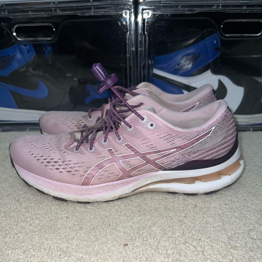 Asics Gel-Kayano 28 Women's Size 9.5 Running Shoes Barely Rose